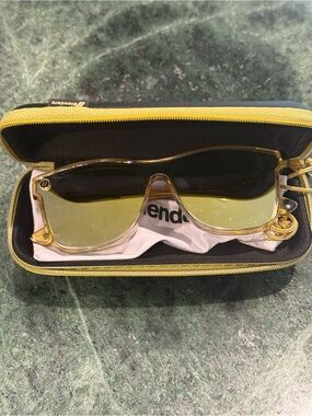 Blenders Eyewear Prime Sunglasses-Never Worn - Zip Case and Cloth Pouch